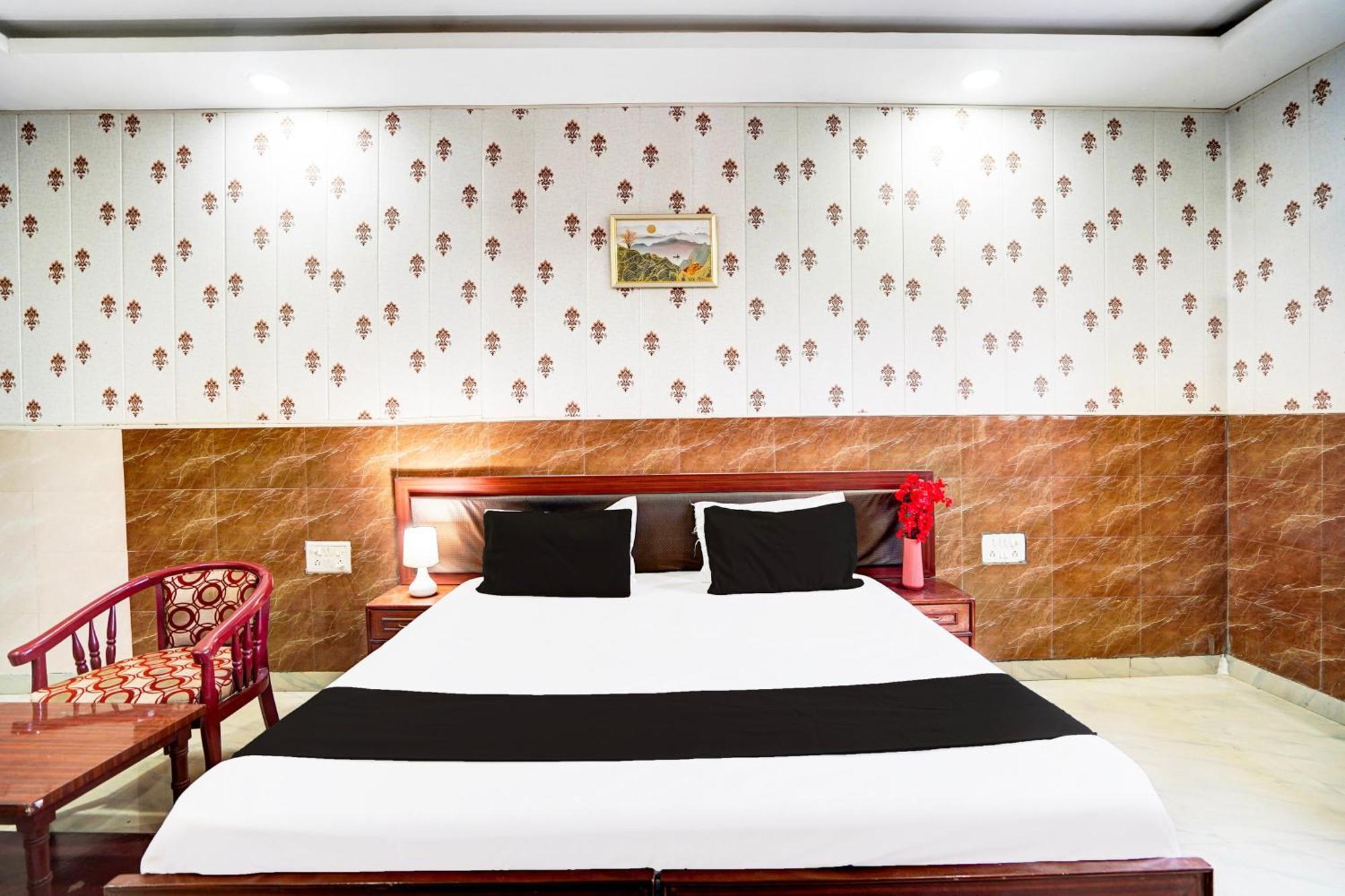 Hotel O Nova Resorts & Luxury Farm Raebareli エクステリア 写真