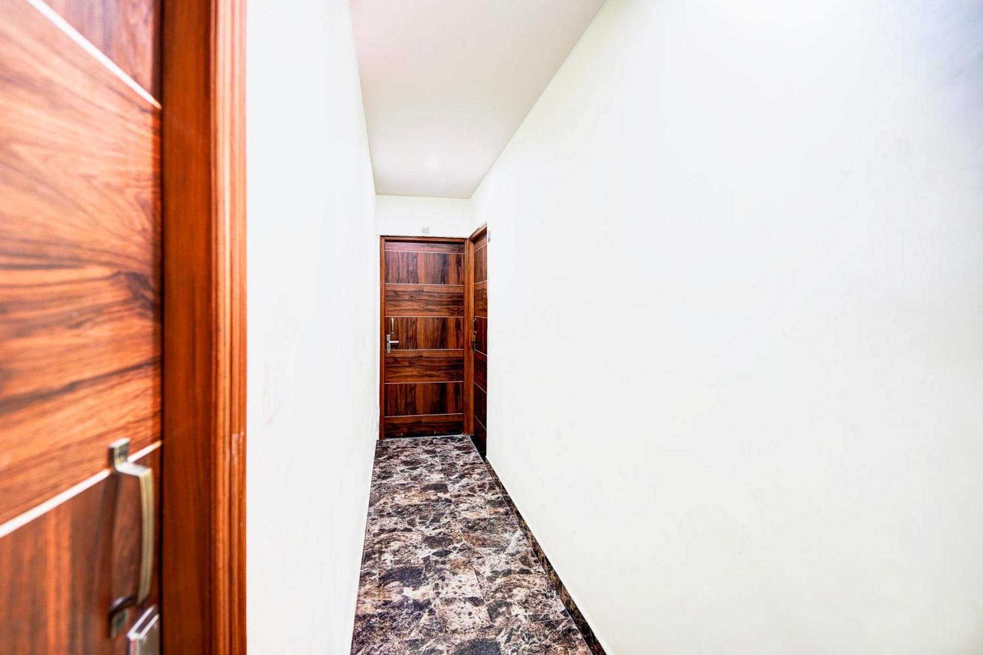 Hotel O Nova Resorts & Luxury Farm Raebareli エクステリア 写真